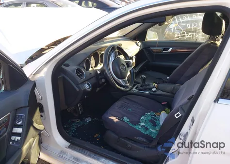 2014 Mercedes-Benz C 300 Luxury 4Matic/Sport 4Matic из США, поврежденный, VIN WDDGF8AB6EA961687